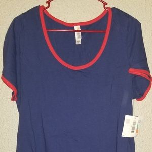 Large LuLaRoe Classic T